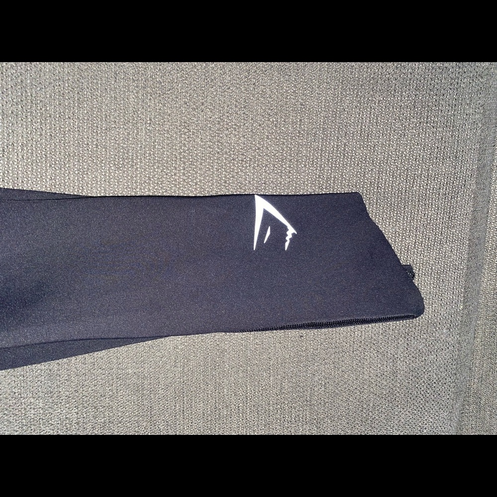 Gymshark leggings, never worn!!!! Size XS, color black